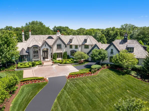 28W660 Perkins Ct, Naperville, IL 60564