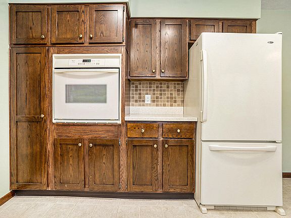 2nd image of 80 W 34th St