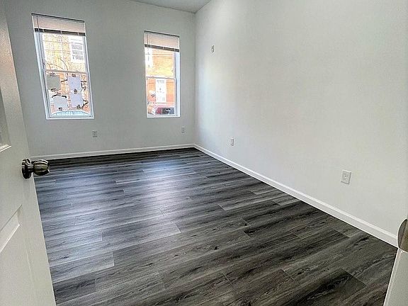 4th image of 1215 S 13th St #1