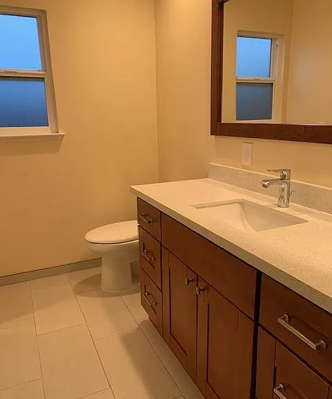 2nd bathroom