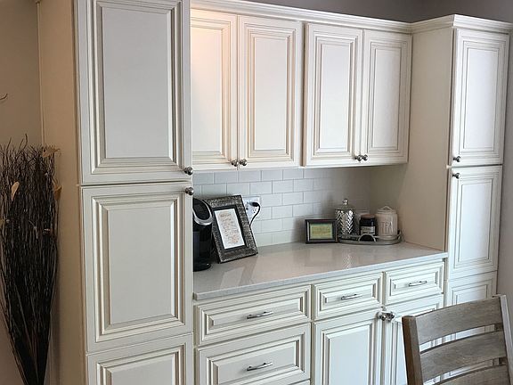 4th image of 18032 Deercliff Ct