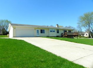 461 Lockwood Rd, Davis, IL 61019