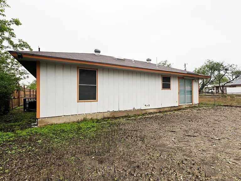 122 Surrels Ave — Photo 23