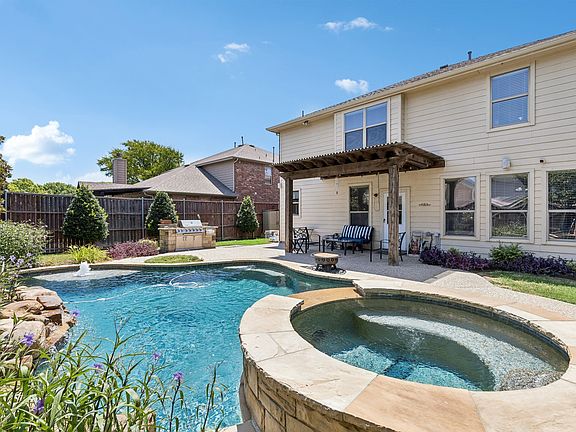 2nd image of 5804 Silver Leaf Dr
