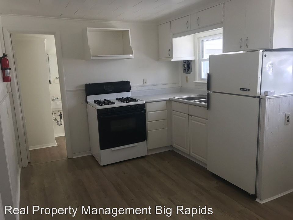 1st image of 319 N Warren Ave #8367145