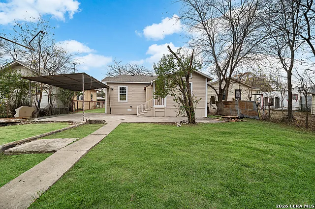 2619 E Houston St — Photo 18