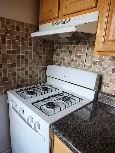 1 bed, $1,682 — Photo 2
