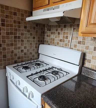 2nd image of 2761 Decatur Ave #5C