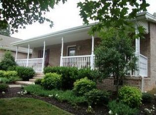 507 Pine Ridge Rd, Johnson City, TN 37601