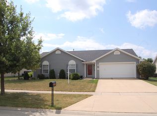 703 Bluestem Dr, Saint Joseph, IL