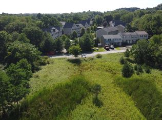3229/3231/3233 Camberly Dr, Gibsonia, PA 15044