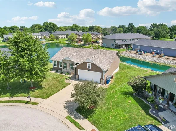 731 W 5th St, Saint Jacob, IL 62281