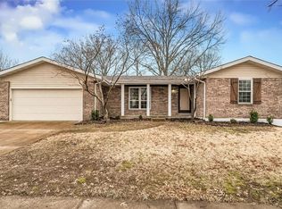 2126 Chatport Rd, Saint Louis, MO 63129