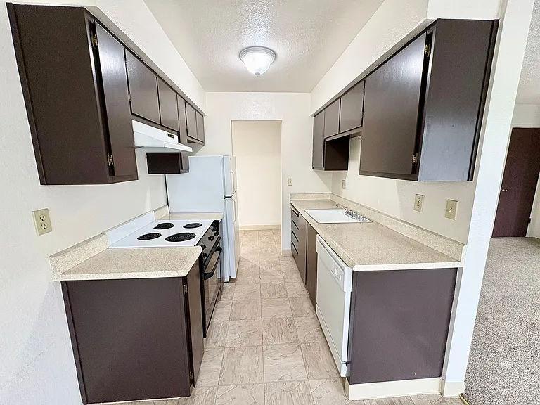Arden Oaks Apartments — Photo 6