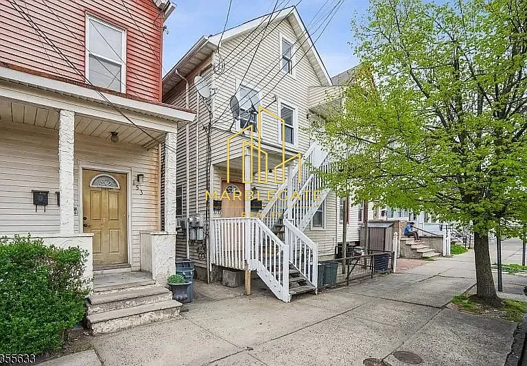 151 Clark Pl #22 — Photo 1