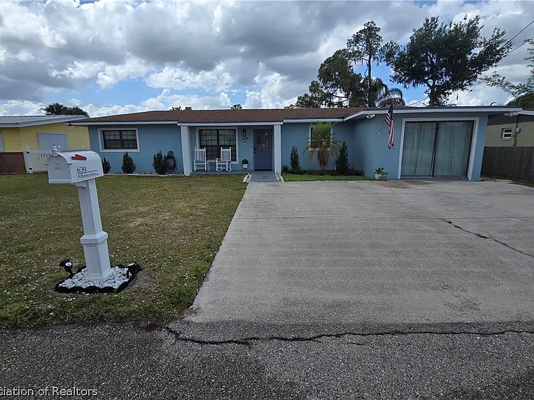 639 Killarney Dr — Photo 38