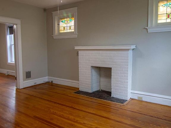 3rd image of 5307 S Kingshighway Blvd #2