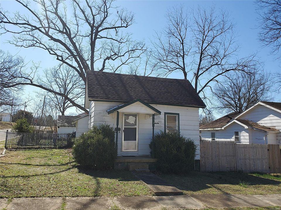 1st image of 934 Gardner St