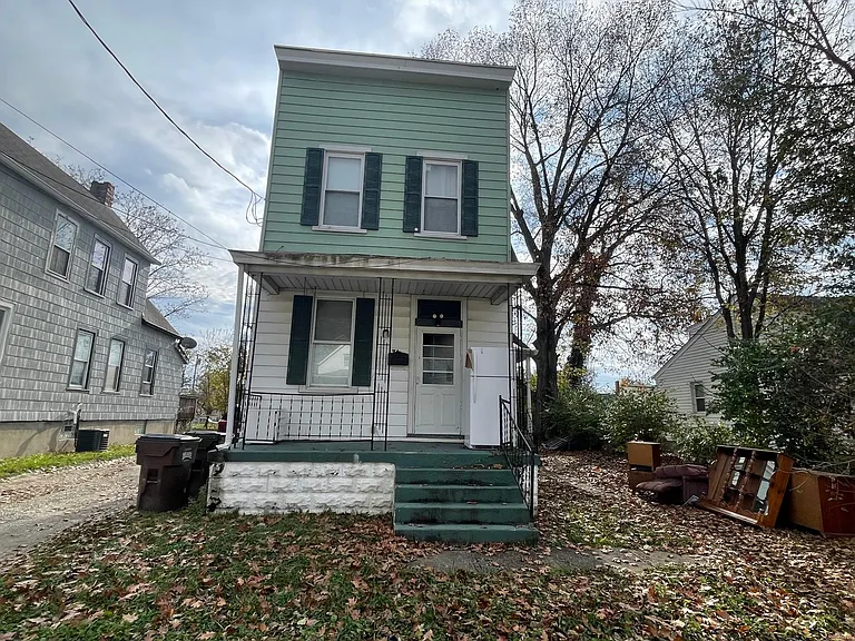 31 Poplar St — Photo 8