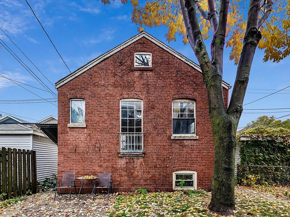 1st image of 4824 N Oakley Ave #3