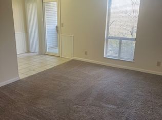 1730 Tanner Bridge Rd #206, Jefferson City, MO 65101