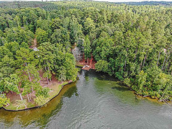 2nd image of 2628 Lake Crest Dr