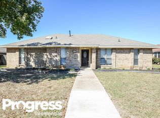912 Edgefield Trl, Flower Mound, TX 75028