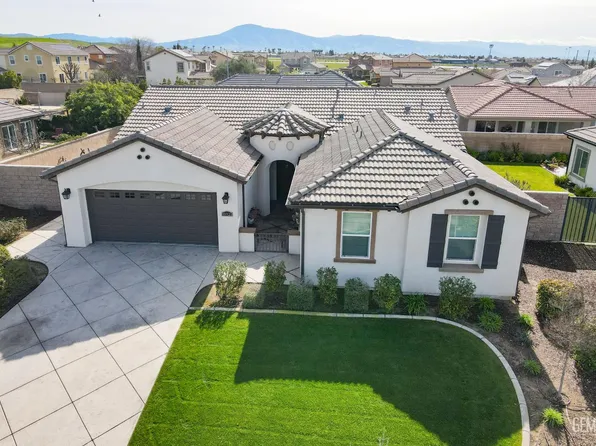 10321 Monarch Dr, Bakersfield, CA 93306