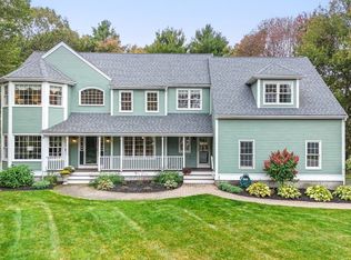 29 Lawrence Dr, Franklin, MA 02038