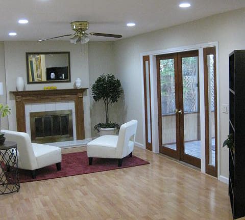 SEPARATE FAMILY ROOM