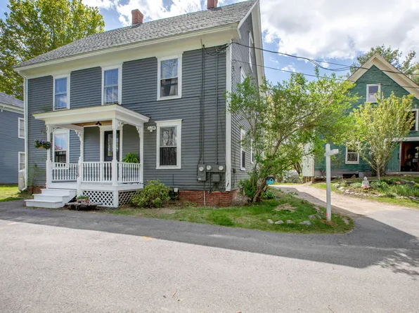 9 Holland Place, Topsham, ME 04086