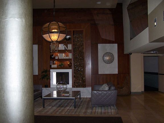 2nd image of 21 Kristin Dr Unit 923