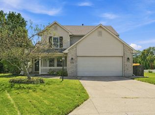 8705 Goshawk Ln, Fort Wayne, IN 46825