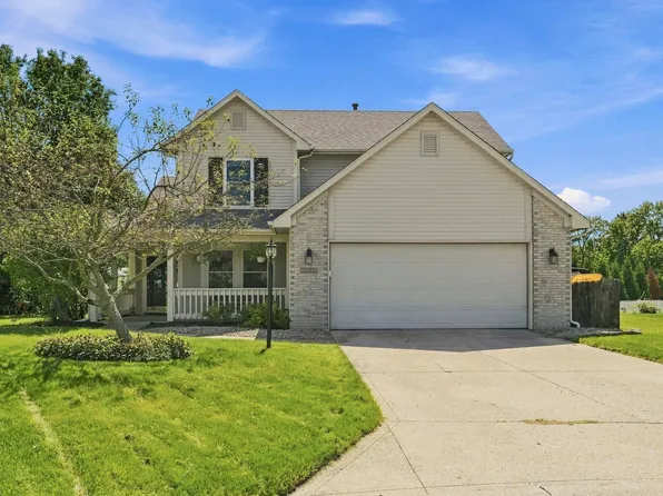 8705 Goshawk Ln, Fort Wayne, IN 46825