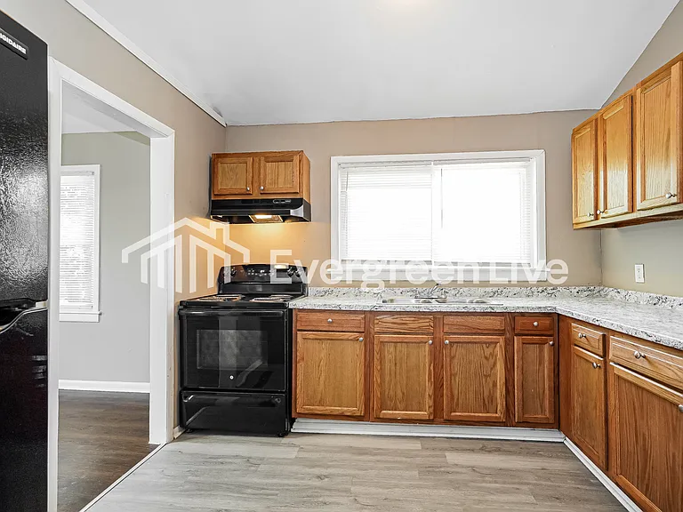4469 E Livingston Ave — Photo 8