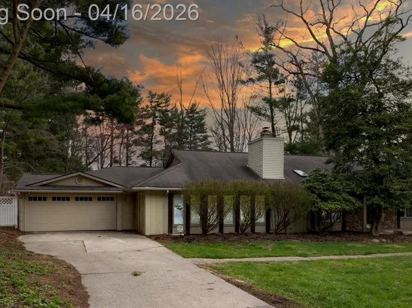 22200 Carleton Ave, Southfield, MI 48033