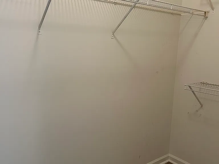 1600 Long Grove Dr #422 — Photo 17