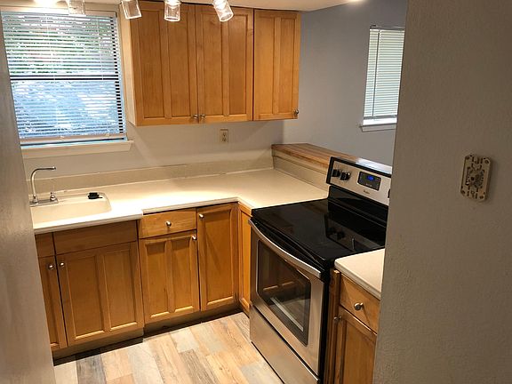 5th image of 920 N 7th St
