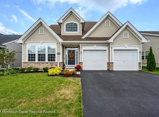 40 Haley Cir, Barnegat, NJ 08005