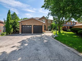755 Pebble Ct, Pickering, ON L1V 3R3