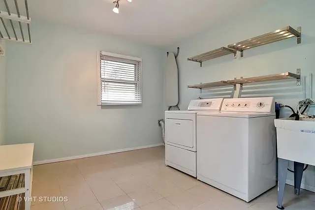 3N139 Cuyahoga Ter — Photo 17