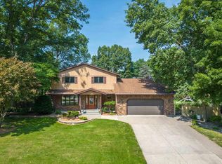 4220 172nd St N, East Moline, IL 61244