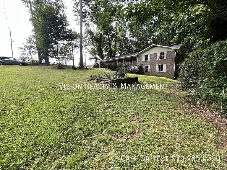 55 S Greenwood Dr — Photo 2