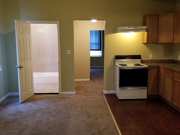 4th image of 3920 California Ave