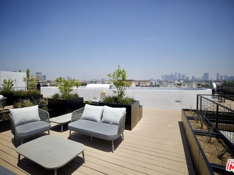 1038 S Mariposa Ave #507 — Photo 31