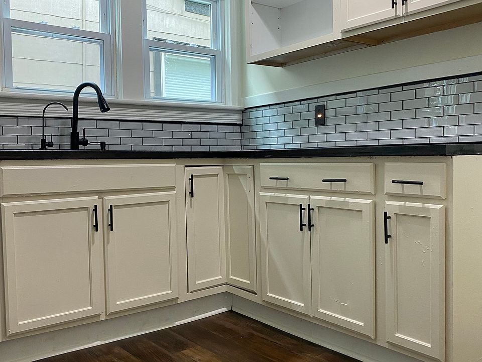 1st image of 59 Nelson St Unit 1
