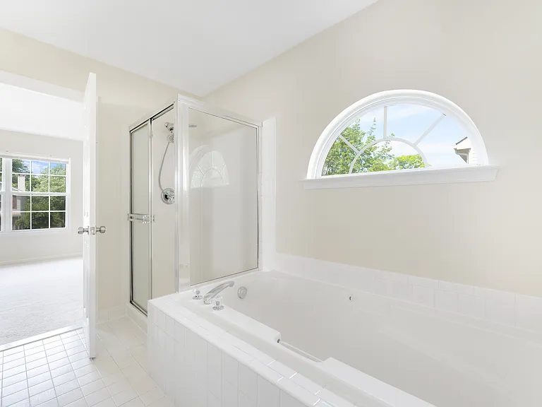 6119 Oaklawn Ln — Photo 12