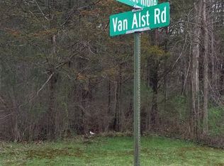 2 Van Alst St, New Paltz, NY 12561