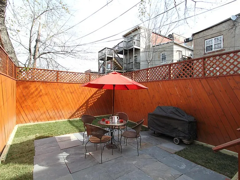 909 T St NW — Photo 6