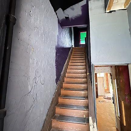 3rd image of 7116 S Broadway